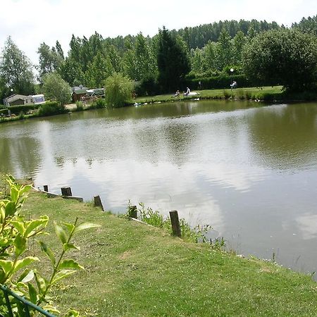 Auberge Des Etangs Roussent Luaran gambar