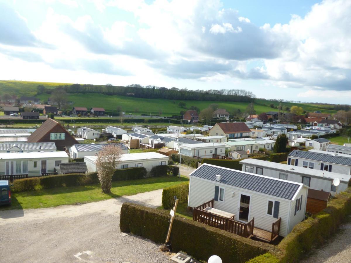 Auberge Des Etangs Roussent Luaran gambar