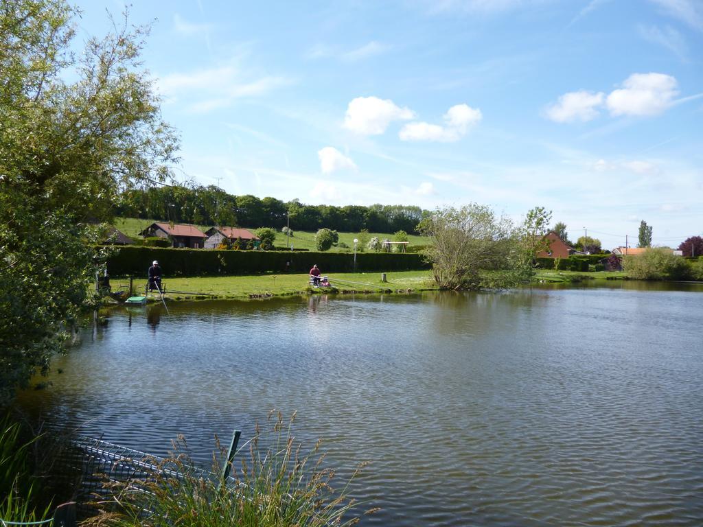 Auberge Des Etangs Roussent Luaran gambar